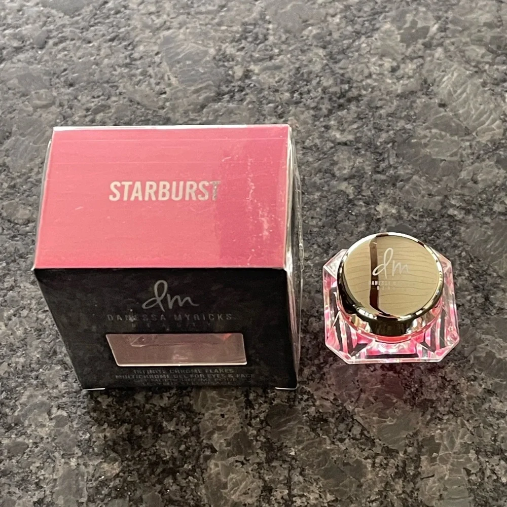Danessa Myricks Infinite Chrome Flakes Starburst Fluorescent pink w/champagne